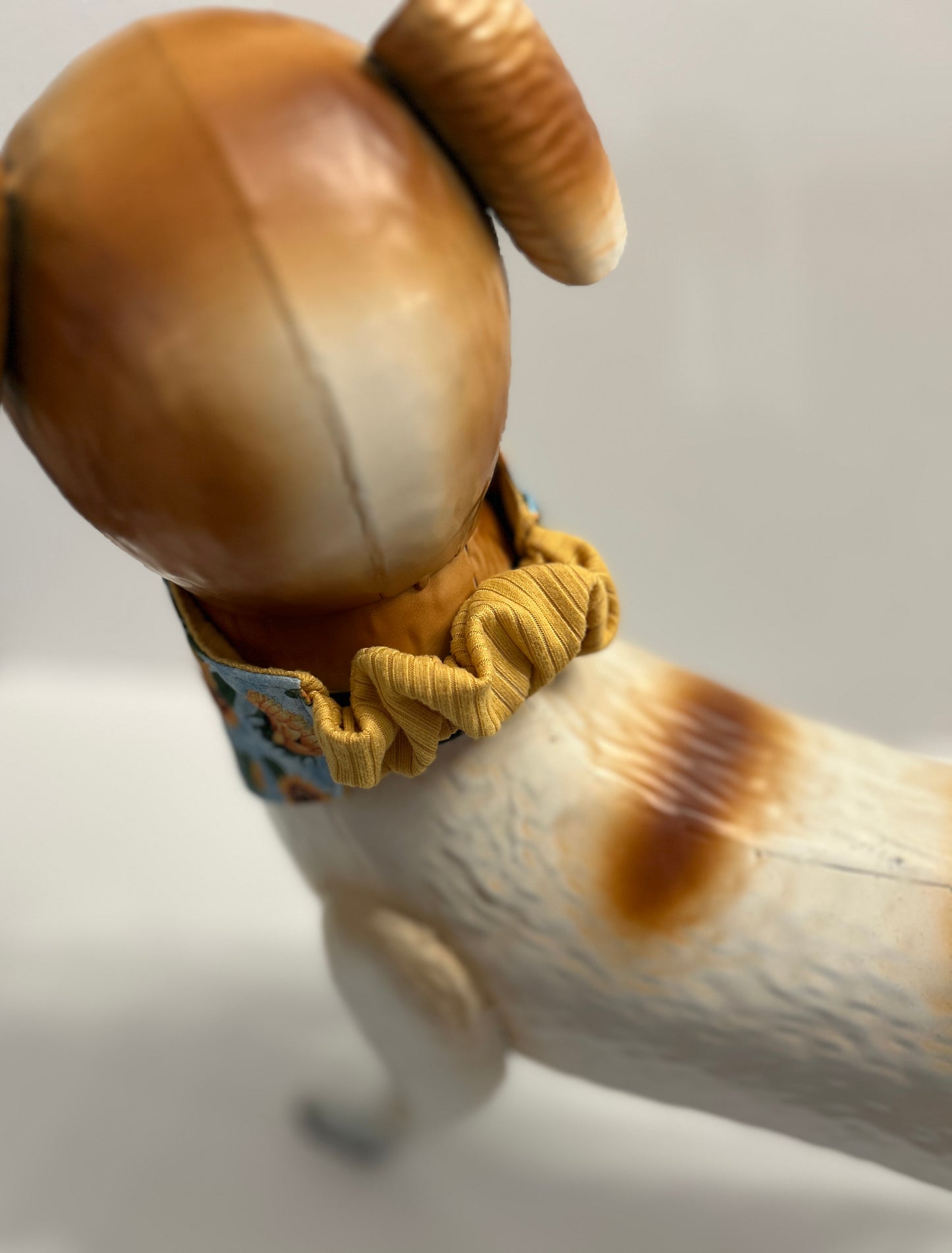 Reversible Scrunchie Style Dog Bandana: Sunflower Field / Pale Yellow