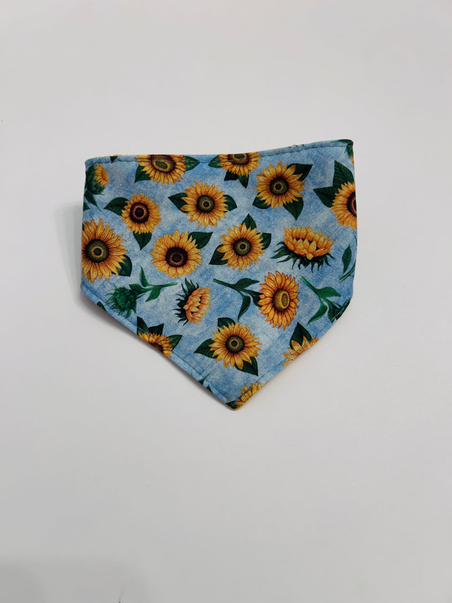 Reversible Scrunchie Style Dog Bandana: Sunflower Field / Pale Yellow