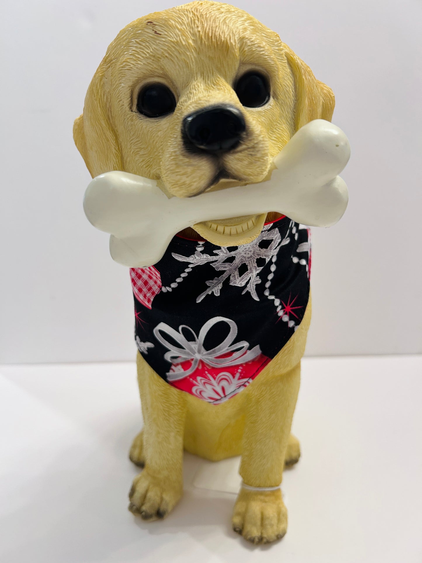 🎄 Dazzling Reversible Scrunchie Dog Bandana - Holiday Ornaments & Solid Red